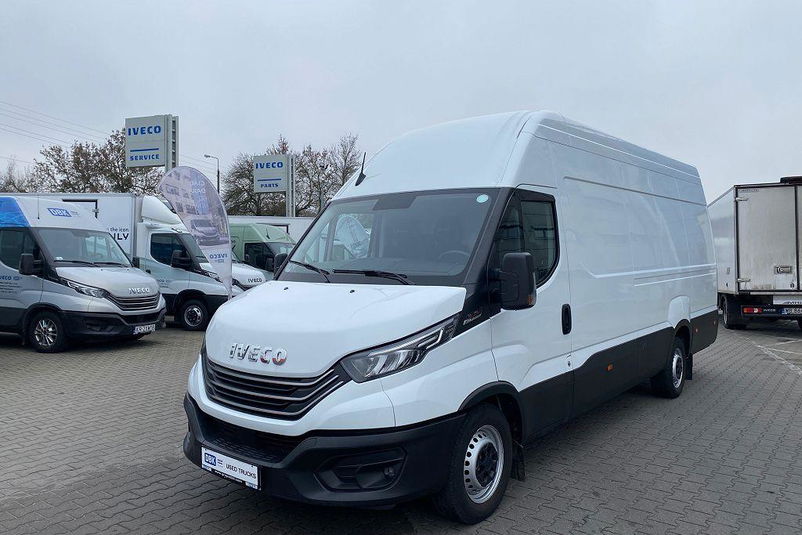 samochód dostawczy Iveco zdjęcie 1
