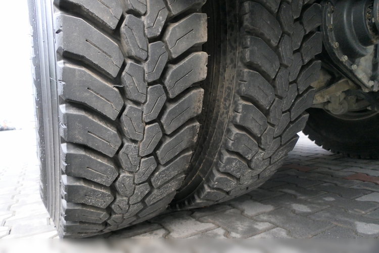 Mercedes ACTROS 3336 / 6x4 / WYWROTKA / BORDMATIC / HYDROBURTA / MEILLER KIPER / OPONY 100% zdjęcie 22