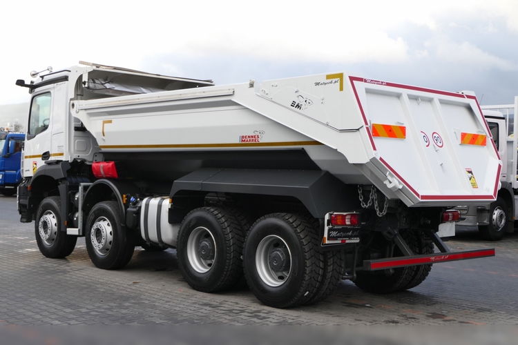 Mercedes AROCS 3246 / 8x4 / WYWROTKA / TYLNOZSYP / EURO 6 / OPONY 100 %  zdjęcie 11