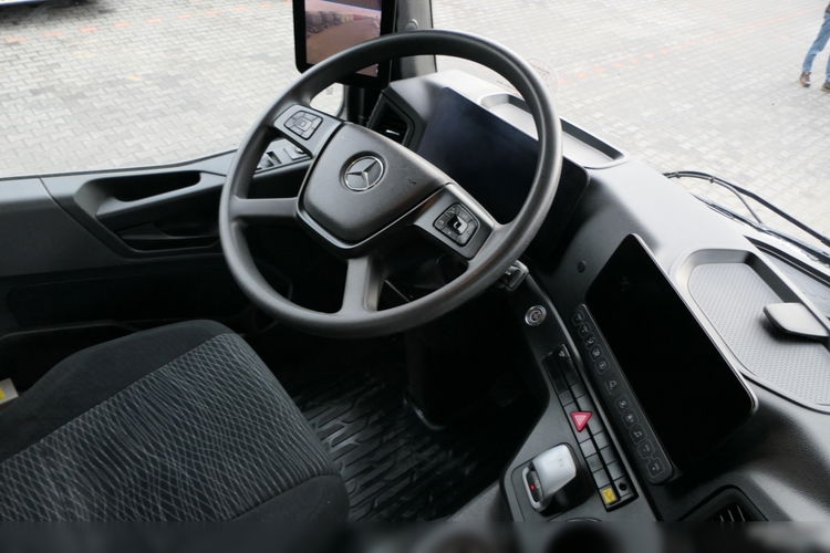 Mercedes AROCS 3246 / 8x4 / WYWROTKA / TYLNOZSYP / EURO 6 / OPONY 100 %  zdjęcie 30
