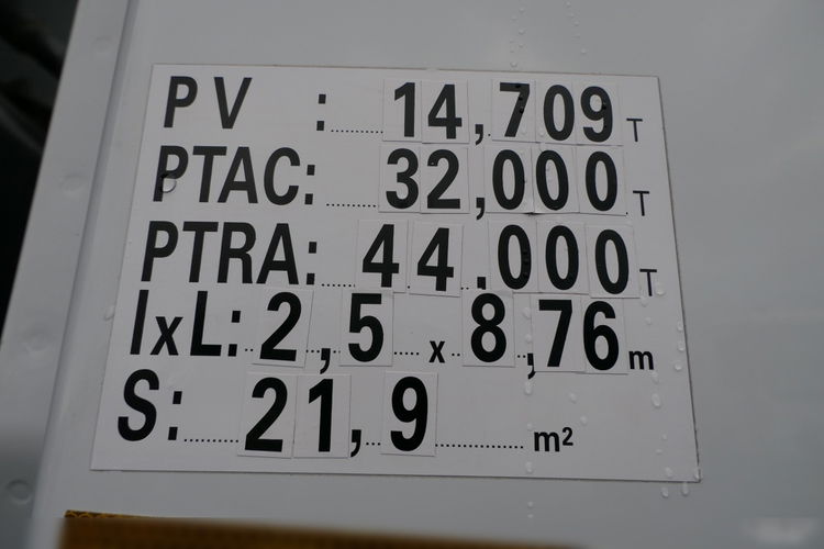 Mercedes AROCS 3246 / 8x4 / WYWROTKA / TYLNOZSYP / EURO 6 / OPONY 100 %  zdjęcie 35