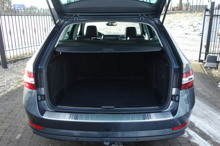 Superb Skoda Superb 2016 2.0 TDI 190km automat dobrze wyposażona zdjęcie 10