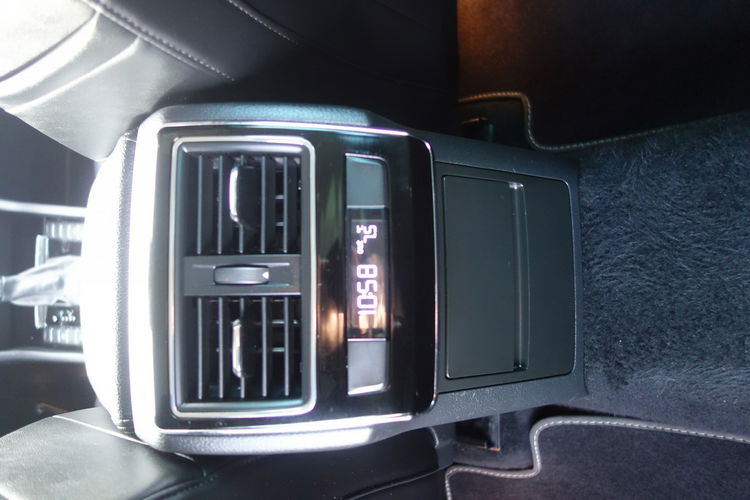 Superb Skoda Superb 2016 2.0 TDI 190km automat dobrze wyposażona zdjęcie 17
