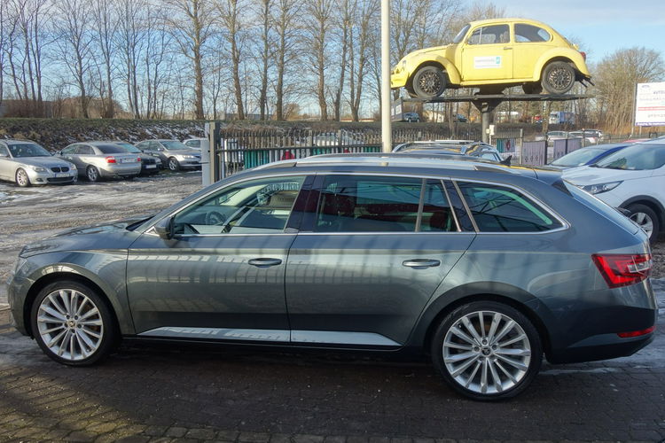 Superb Skoda Superb 2016 2.0 TDI 190km automat dobrze wyposażona zdjęcie 3