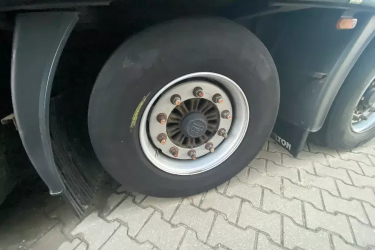 Wielton Mega zdjęcie 6