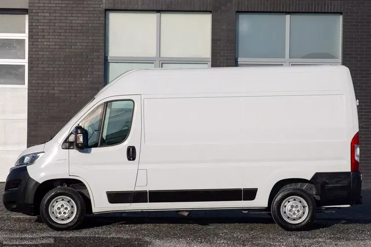 Fiat Ducato L2H2 ŚREDNI 2.3 Professional zdjęcie 4