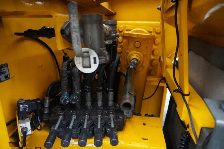 AMC CASTERA S/R 38T / oś skrętna zdjęcie 10