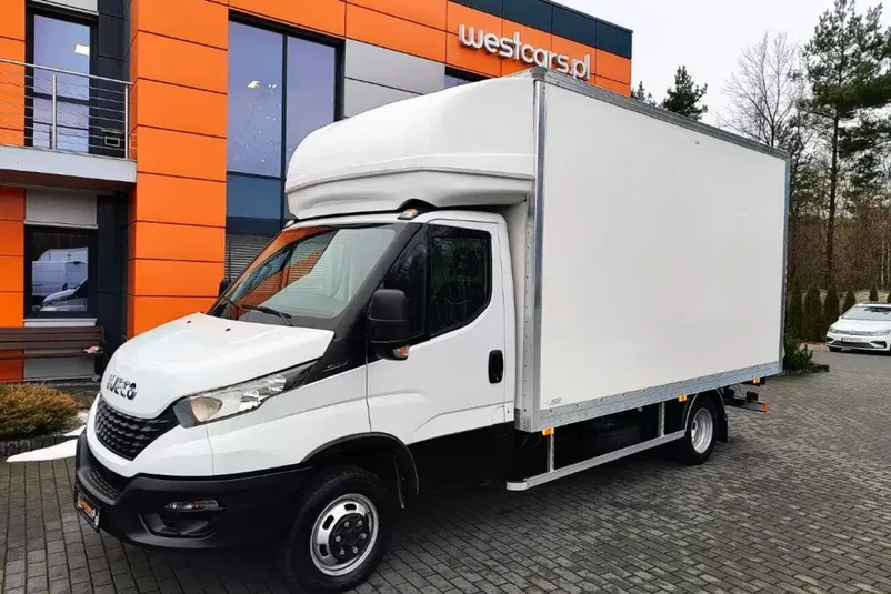 samochód dostawczy Iveco zdjęcie 1