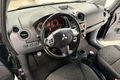 samochód osobowy Mitsubishi zdjęcie 32