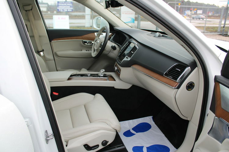 Volvo XC 90 T8 AWD Plug-In Hybrid Inscription Bowers$Wilkins zdjęcie 18