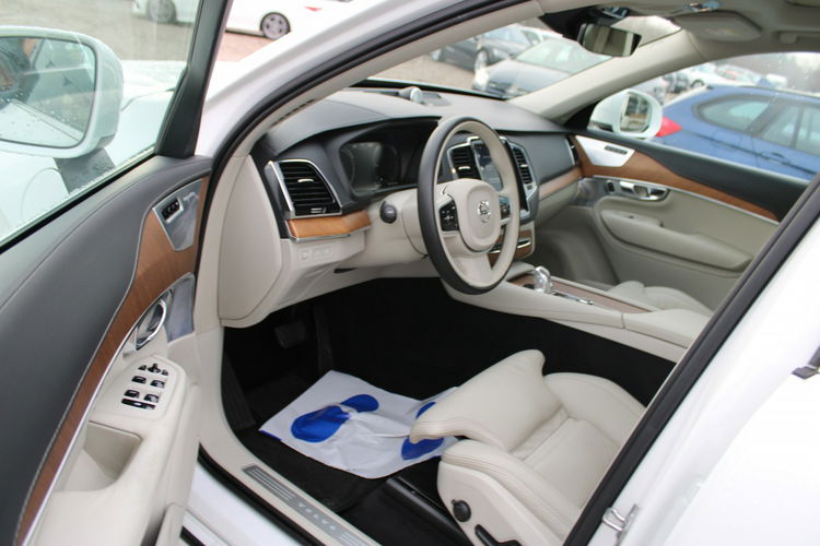 Volvo XC 90 T8 AWD Plug-In Hybrid Inscription Bowers$Wilkins zdjęcie 25