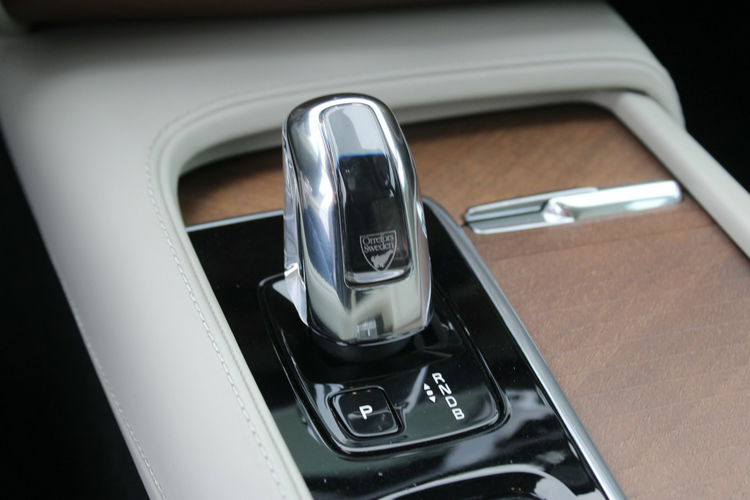Volvo XC 90 T8 AWD Plug-In Hybrid Inscription Bowers$Wilkins zdjęcie 37
