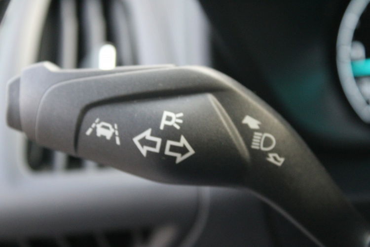 Ford Tourneo Connect 1.5 EcoBlue 120KM Titanium F-vat Gwarancja SalonPL zdjęcie 20