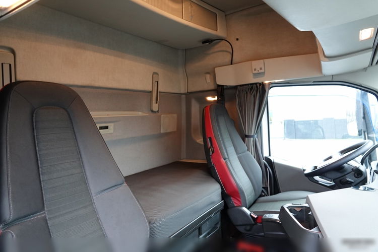 Volvo FH 500 / HYDRAULIKA / KLIMA POSTOJOWA / OPONY 100%  zdjęcie 36