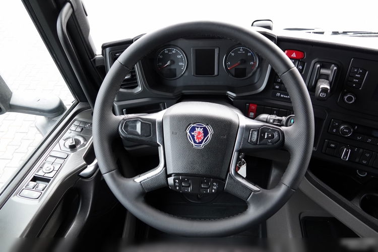 Scania R 540 / RETARDER / CAŁA NA PODUSZKACH / PO ZŁOTYM KONTRAKCIE SERWISOWYM / OPONY 100 %  zdjęcie 30