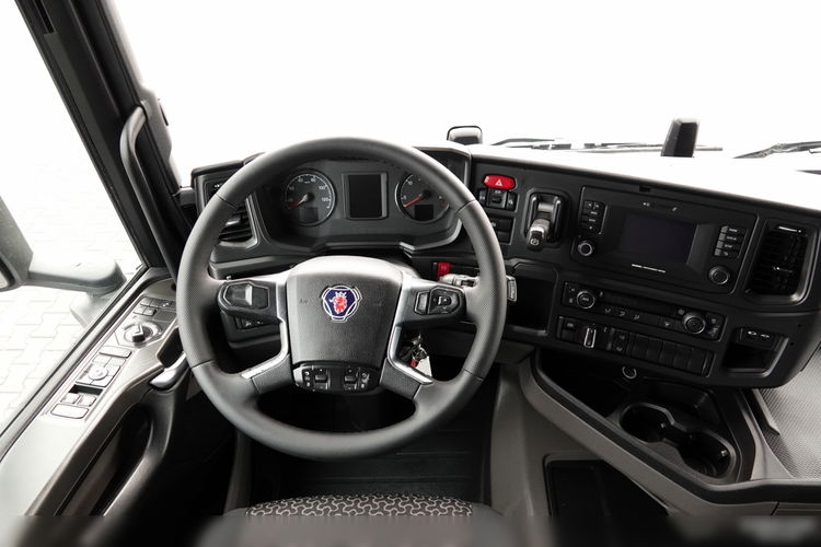 Scania R 540 / RETARDER / CAŁA NA PODUSZKACH / PO ZŁOTYM KONTRAKCIE SERWISOWYM / OPONY 100 %  zdjęcie 31