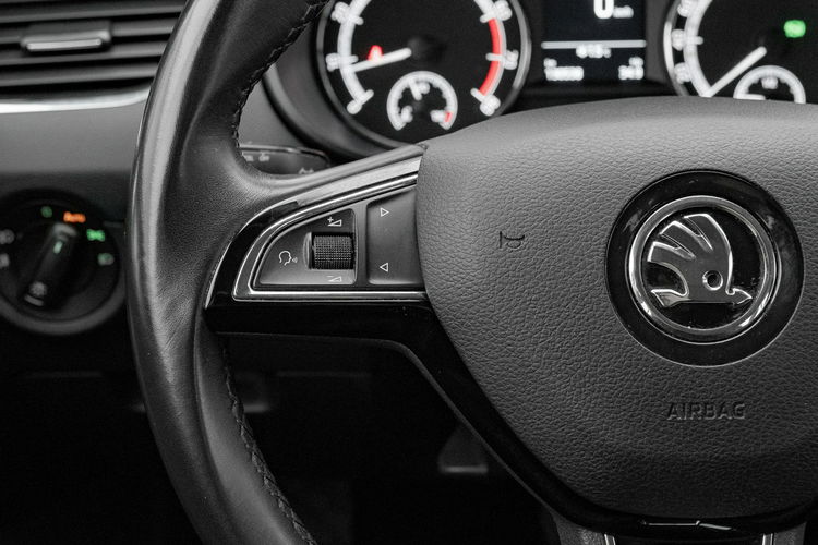 Skoda Octavia WE460XJ#1.5 TSI Ambition DSG Cz.park 2 stref klima Salon PL VAT23% zdjęcie 18