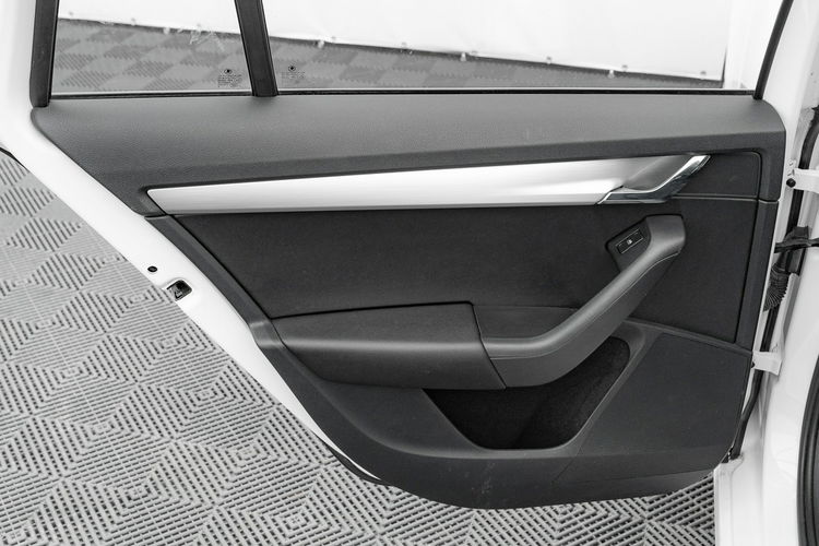 Skoda Octavia WE460XJ#1.5 TSI Ambition DSG Cz.park 2 stref klima Salon PL VAT23% zdjęcie 24