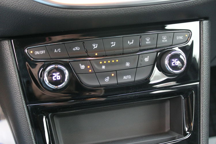 Opel Astra 1.2T 145HP Elegance F-vat Salon Polska zdjęcie 17