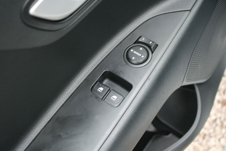 Kia Rio M F-vat Salon Polska Grzane fotele kierownica zdjęcie 10