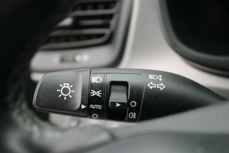 Kia Rio M F-vat Salon Polska Grzane fotele kierownica zdjęcie 14