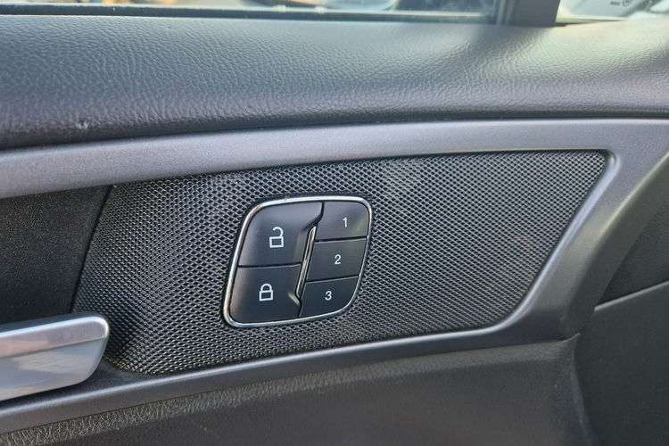 Ford Mondeo Titanium Skóra KameraCof SONY Podgrz.Fotele Automat Gwarnacja ROK zdjęcie 10