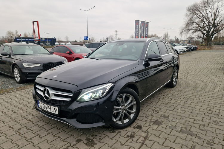 Mercedes C 200 Bezwypadkowy PełenSerwisASO 2KompetyKół Pół-Skóra Reflektory LED zdjęcie 1