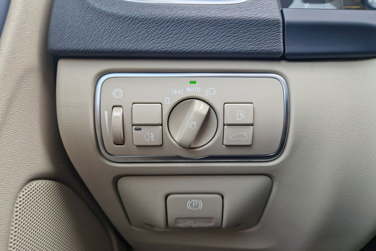 Volvo S60 4x4 Aktywny.Temp Skóra Szyber Kamera Przód i Tył Key-Less Biała Perła zdjęcie 19