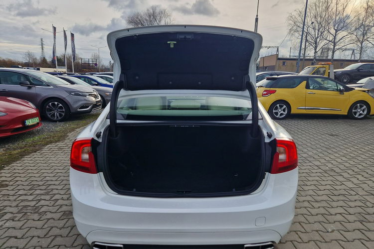 Volvo S60 4x4 Aktywny.Temp Skóra Szyber Kamera Przód i Tył Key-Less Biała Perła zdjęcie 30