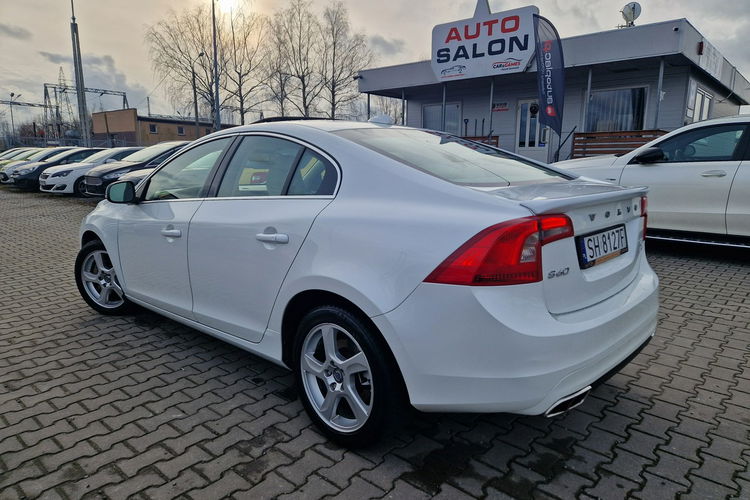 Volvo S60 4x4 Aktywny.Temp Skóra Szyber Kamera Przód i Tył Key-Less Biała Perła zdjęcie 5