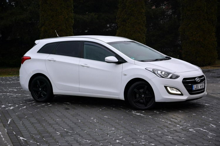i30 Lift Navi Kamera Ledy Parktronic Grzana kierownica ASO Hyundai ALU17 zdjęcie 10