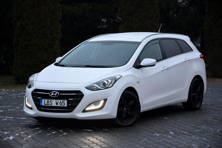 i30 Lift Navi Kamera Ledy Parktronic Grzana kierownica ASO Hyundai ALU17 zdjęcie 2