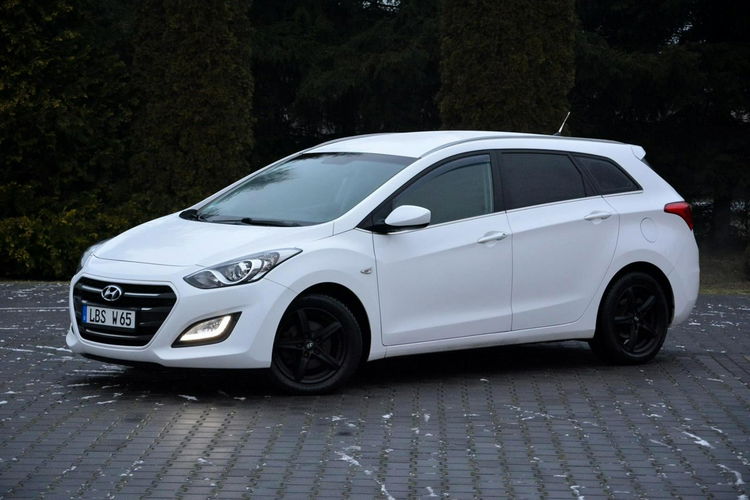 i30 Lift Navi Kamera Ledy Parktronic Grzana kierownica ASO Hyundai ALU17 zdjęcie 3