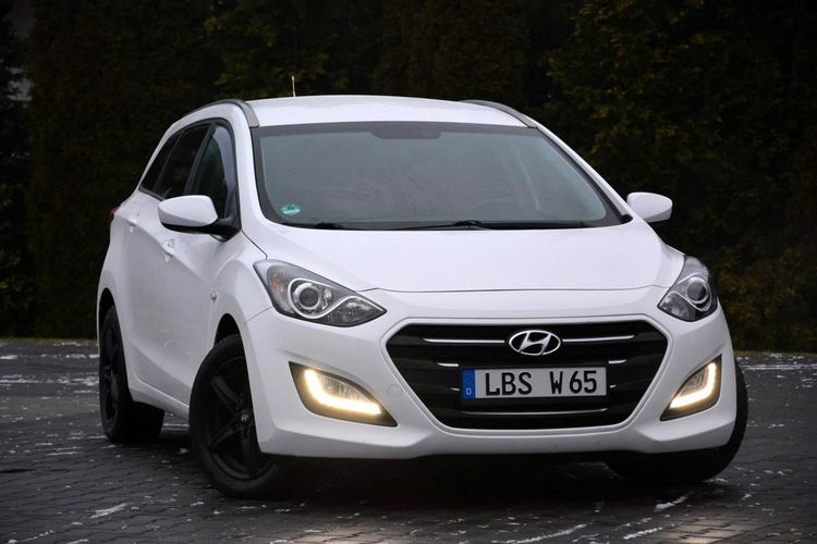 i30 Lift Navi Kamera Ledy Parktronic Grzana kierownica ASO Hyundai ALU17 zdjęcie 8