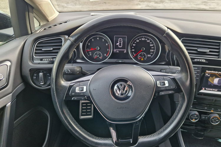 Volkswagen Golf 1.4 benzynka. Radar. Navigacja zdjęcie 13