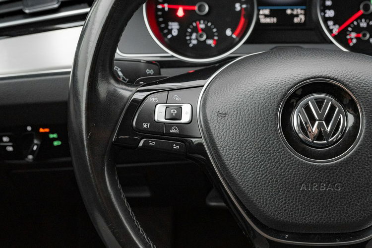 Volkswagen Passat GD8G154#2.0 TDI 4Mot. Highline DSG7 Podgrz.f kier szyba Salon PL VAT23 zdjęcie 18