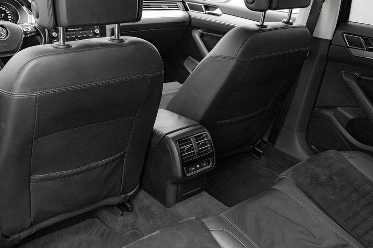 Volkswagen Passat GD8G154#2.0 TDI 4Mot. Highline DSG7 Podgrz.f kier szyba Salon PL VAT23 zdjęcie 25