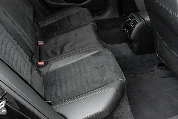 Volkswagen Passat GD8G154#2.0 TDI 4Mot. Highline DSG7 Podgrz.f kier szyba Salon PL VAT23 zdjęcie 30