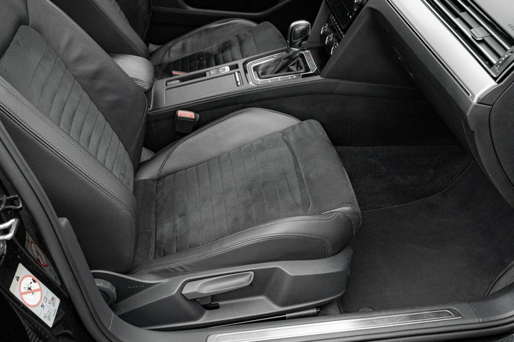 Volkswagen Passat GD8G154#2.0 TDI 4Mot. Highline DSG7 Podgrz.f kier szyba Salon PL VAT23 zdjęcie 32