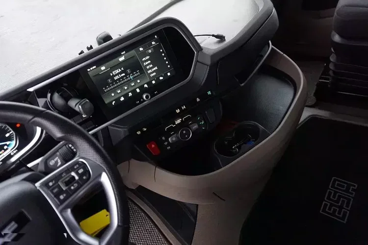 DAF XG / 480 / ACC / EURO 6 / ZESTAW PRZEJAZDOWY 120 M3 zdjęcie 25