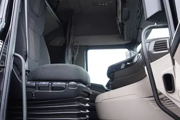 DAF XG / 480 / ACC / EURO 6 / ZESTAW PRZEJAZDOWY 120 M3 zdjęcie 8