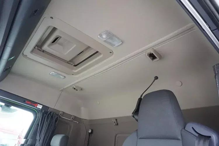 Scania P 450 / EURO 6 / CHŁODNIA + WINDA / 18 PALET / OTWIERANY BOK / MAŁO UŻYWANA zdjęcie 16