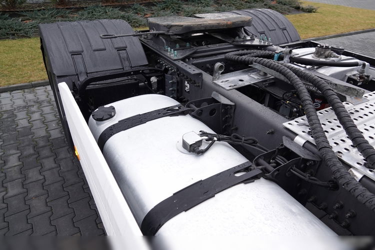 Renault T 520 / 13L / HYDRAULIKA / RETARDER / HIGH CAB / MAŁY PRZEBIEG / PO KONTRAKCIE SERWISOWYM  zdjęcie 16