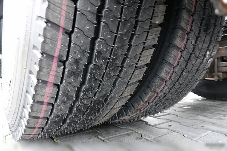 Renault T 520 / 13L / RETARDER / KLIMA POSTOJOWA / OPONY 100 % / HIGH CAB / MAŁY PRZEBIEG / PO KONTRAKCIE SERWISOWYM zdjęcie 21
