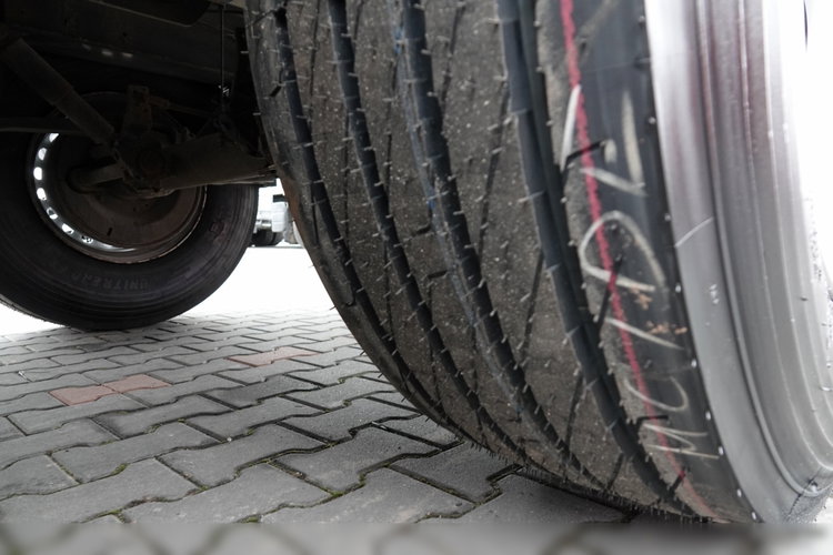 Krone CHŁODNIA / DOPPELSTOCK / THERMO KING SLX 300 / OPONY 100 % / 700 MTH / MAŁO UŻYWANA  zdjęcie 23