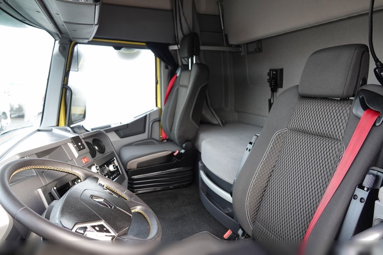Renault T 440 / 13 LITROWY / RETARDER / KLIMA POSTOJOWA / OPONY 100% / ALUFELGI / SPROWADZONA  zdjęcie 25