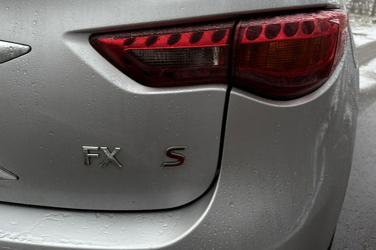 Infiniti FX 50 S51 400KM 5.0v8 + gaz piękny zarąbany zamkną 1.r. Gwarancj zdjęcie 11