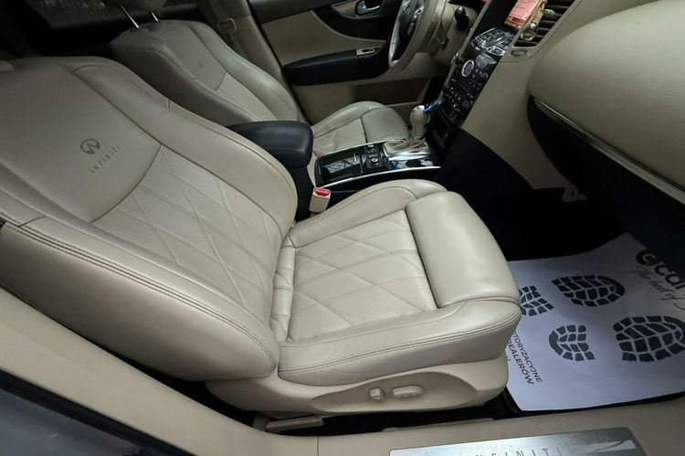 Infiniti FX 50 S51 400KM 5.0v8 + gaz piękny zarąbany zamkną 1.r. Gwarancj zdjęcie 32