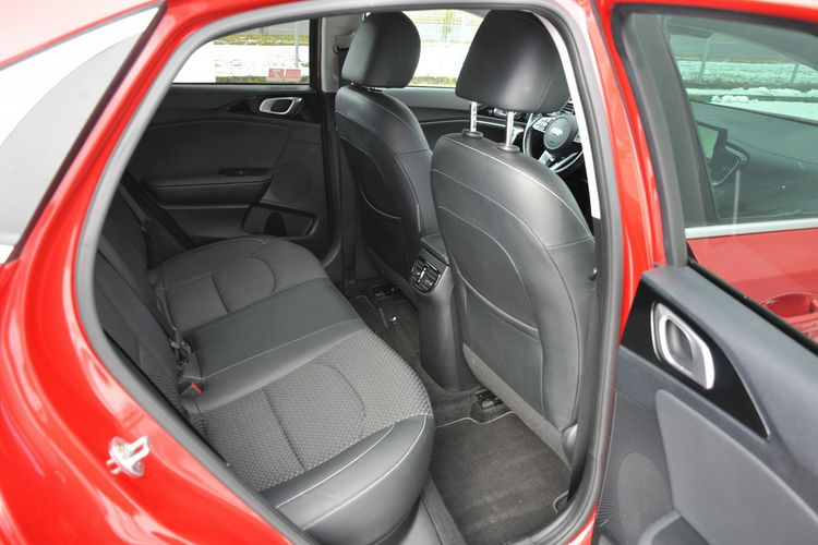 Kia XCeed 1.6T-GDI 204KM XL DCT SalonPl Kamera Nawigacja Pogrz.Szyba Kier. El.Kl zdjęcie 28