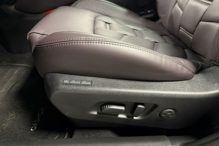 Nissan Qashqai 1.6 DCi 115KM TEKNA+ Lift Individual Panorama KeyLess Alu19 Navi BOSE zdjęcie 21